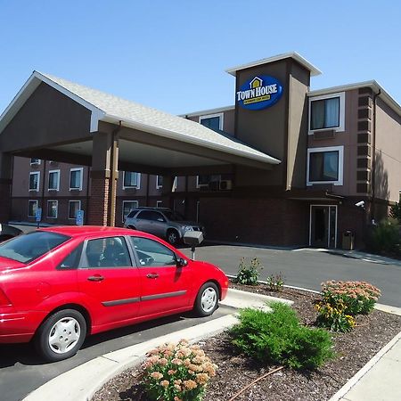 Townhouse Extended Stay Hotel Downtown Lincoln Exterior foto