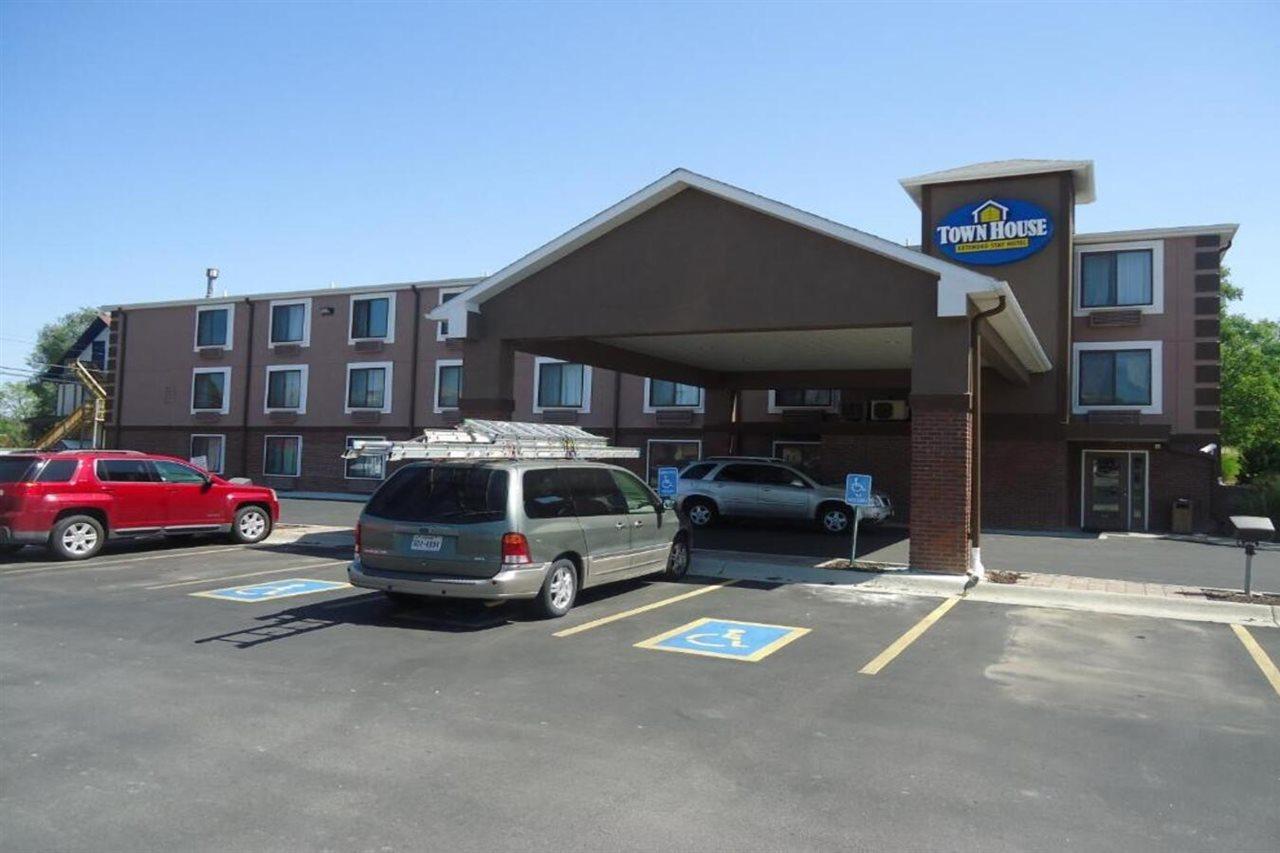 Townhouse Extended Stay Hotel Downtown Lincoln Exterior foto