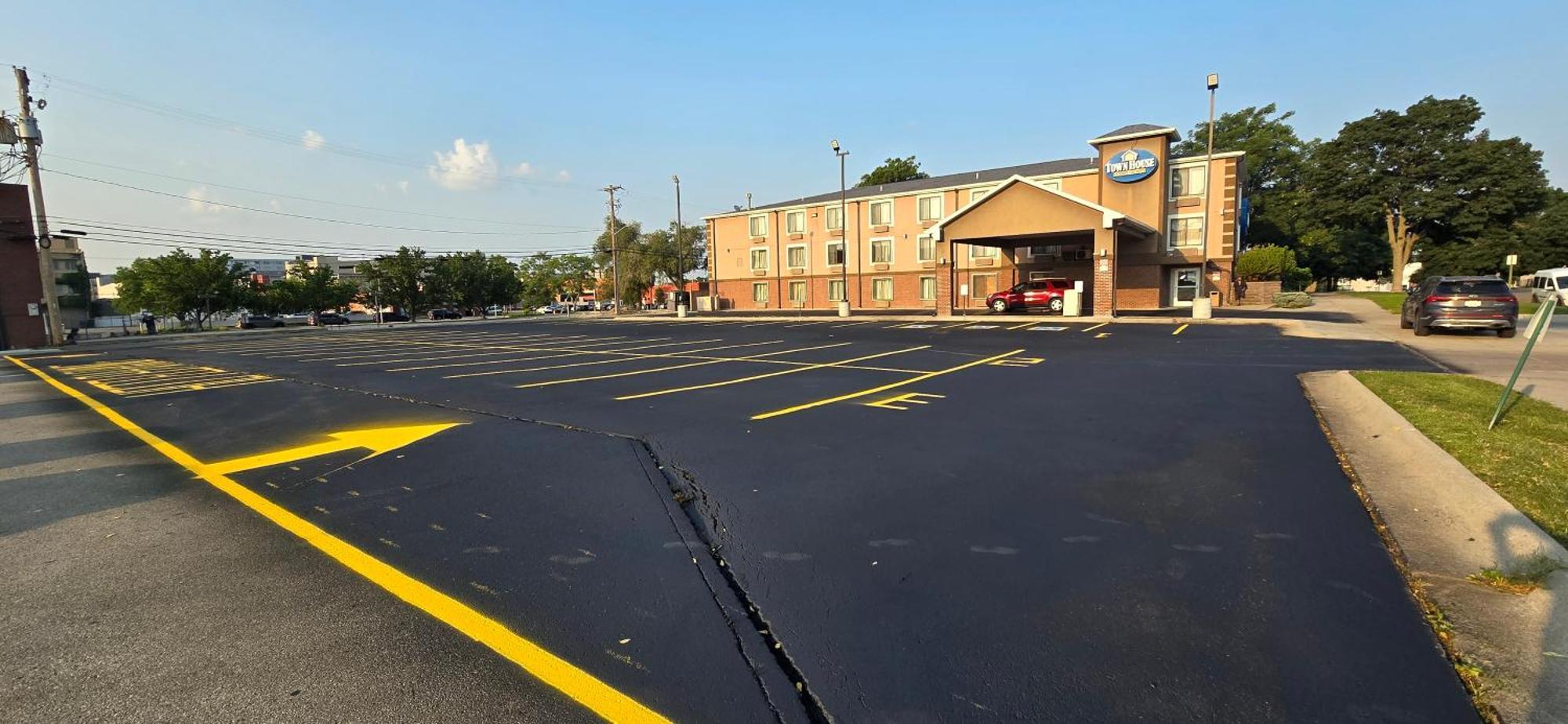Townhouse Extended Stay Hotel Downtown Lincoln Exterior foto