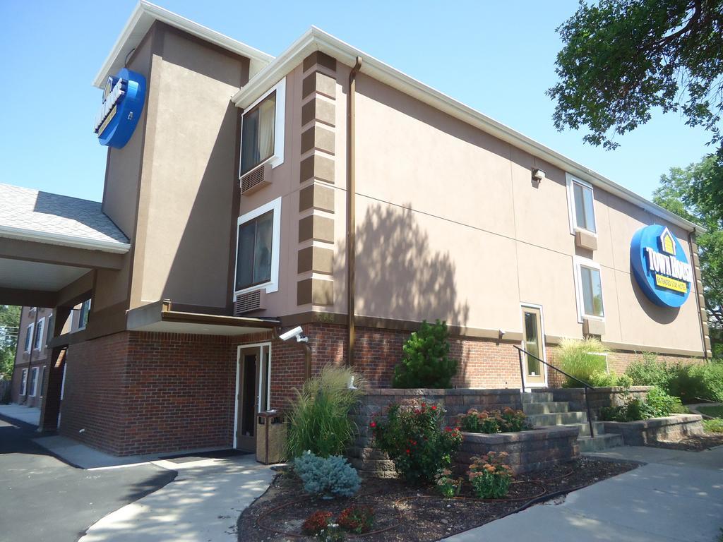 Townhouse Extended Stay Hotel Downtown Lincoln Exterior foto