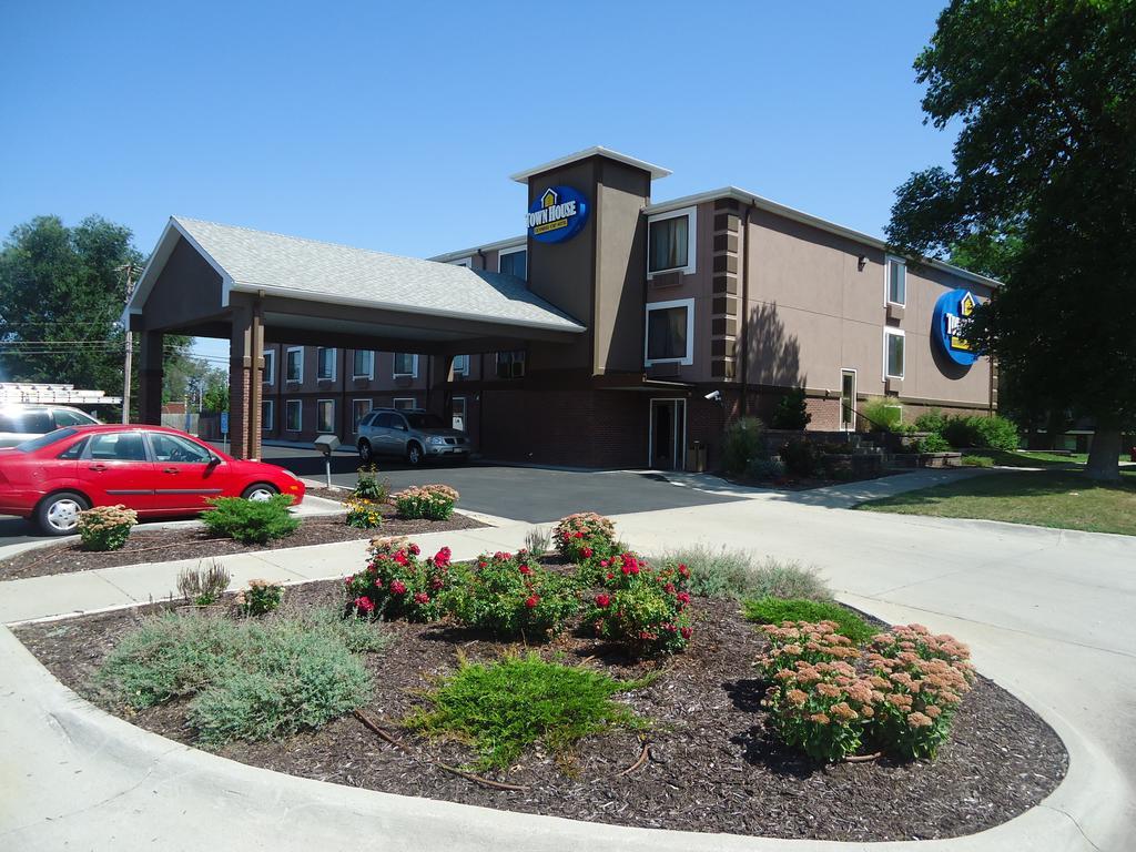 Townhouse Extended Stay Hotel Downtown Lincoln Exterior foto