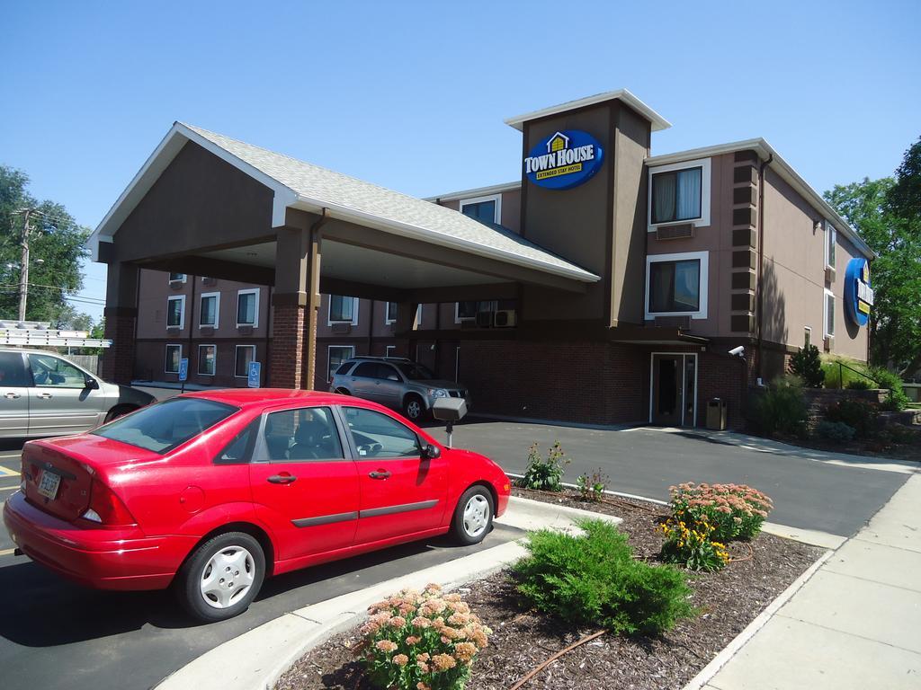 Townhouse Extended Stay Hotel Downtown Lincoln Exterior foto
